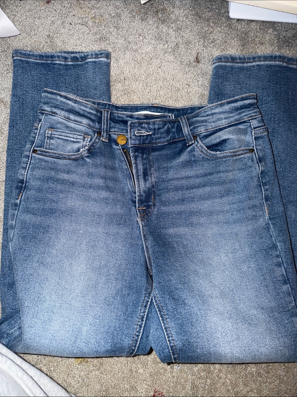 Alter’d State NWOT mica denim 92%cotton straight Leg 29”